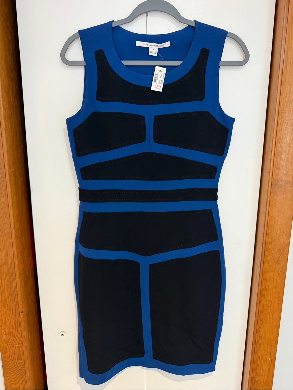NWT New Sleeveless Diane Von Furstenberg Black Dress Blue Trim Women’s Size 6